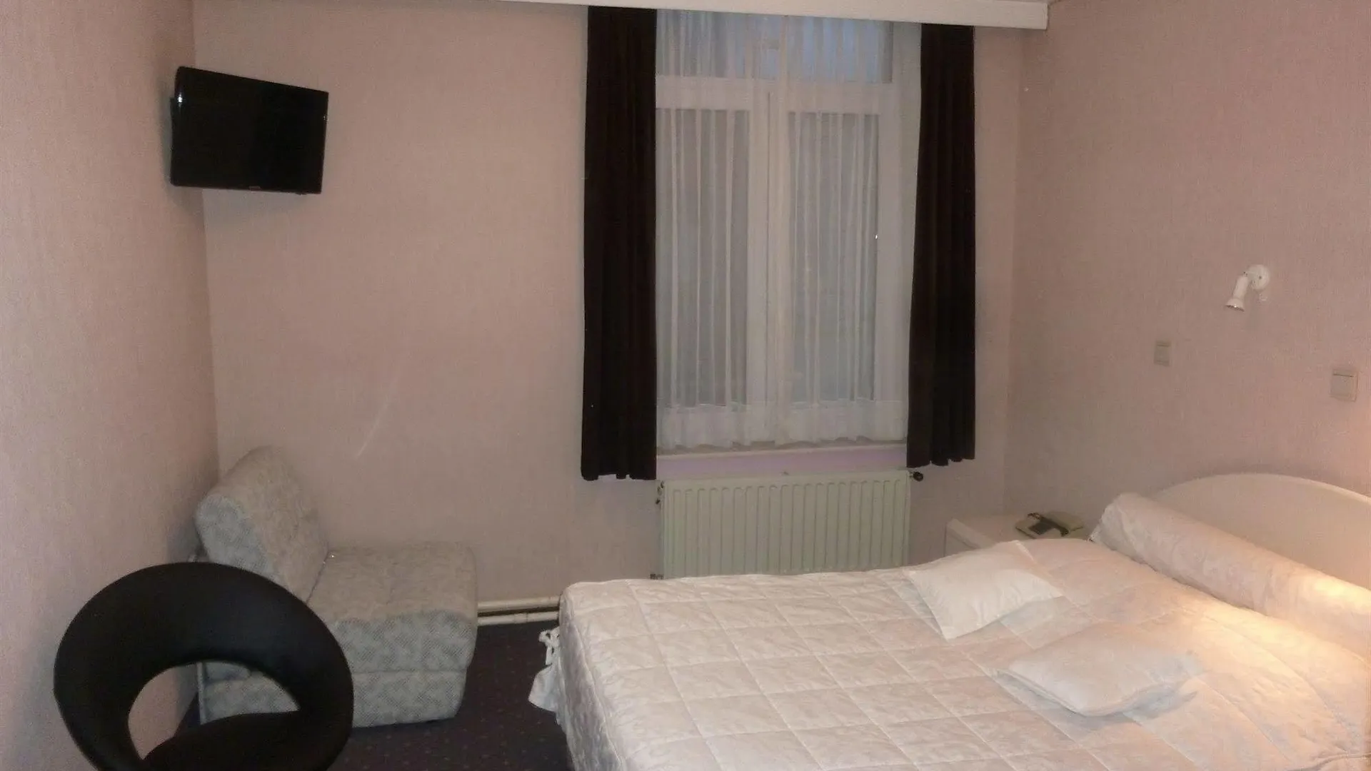 מידלקרק Hotel Kristoffel - Ontbijt Inbegrepen