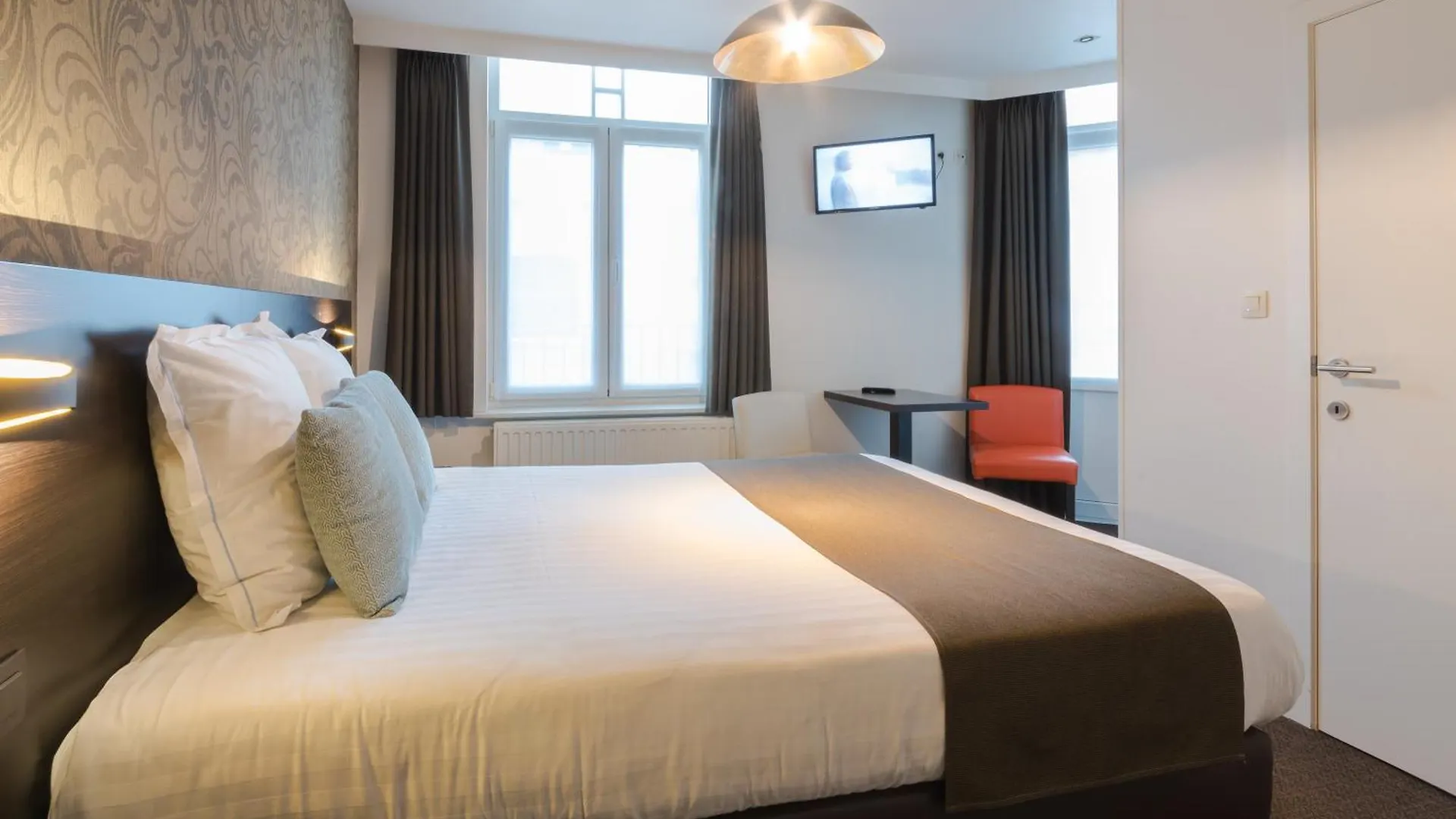 Hotel Kristoffel - Ontbijt Inbegrepen Миделкерк