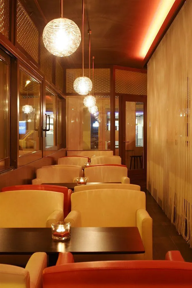 ***  Hotel Kristoffel - Ontbijt Inbegrepen Миделкерк Бельгия